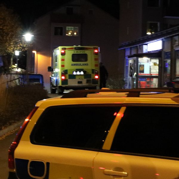 Polis och ambulans i Gävle