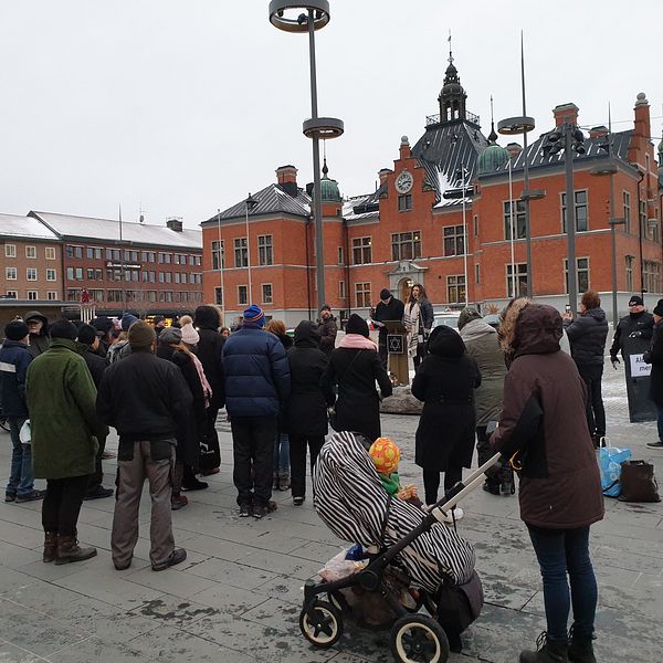 Manifestation till minne av kristallnatten.