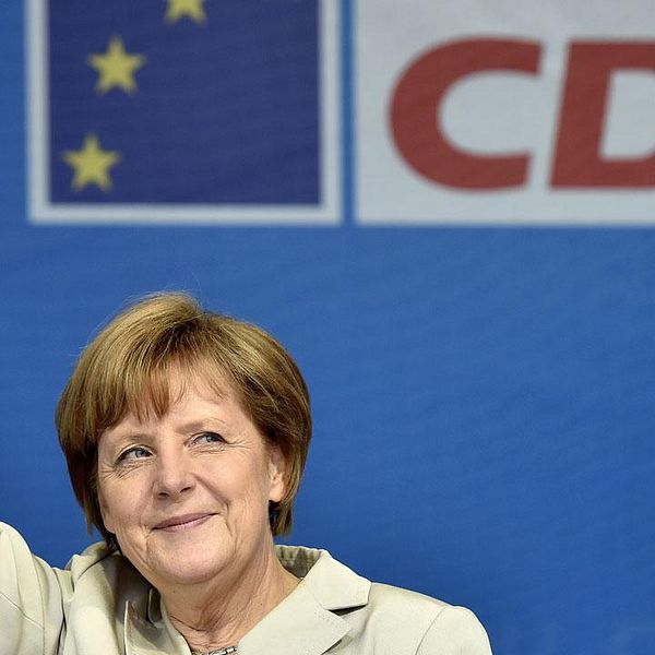 Än idag spökar DDR i tysk politik. Angela Merkel uppmanas att börja bearbeta kristdemokraternas förflutna i Östtyskland, DDR.