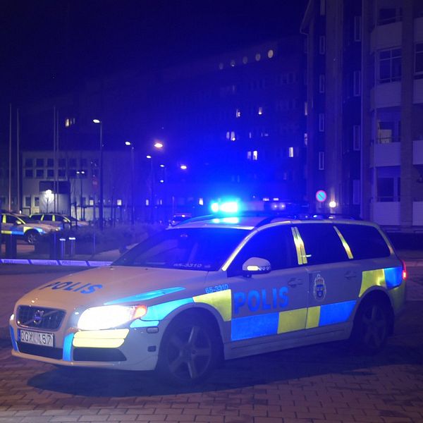 Polisbil vid Rättscentrum i Malmö