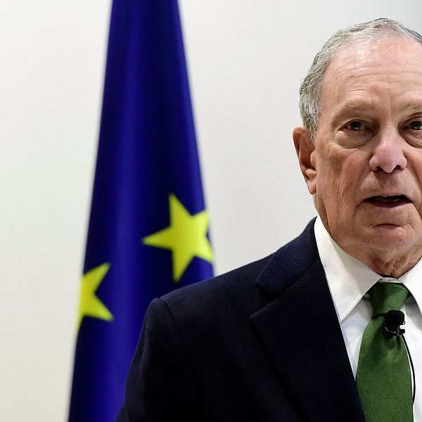 En av de demokratiska presidentkandidaterna Michael Bloomberg är på plats på klimatmötet i Madrid och talar för att USA ska stanna kvar i Parisavtalet.