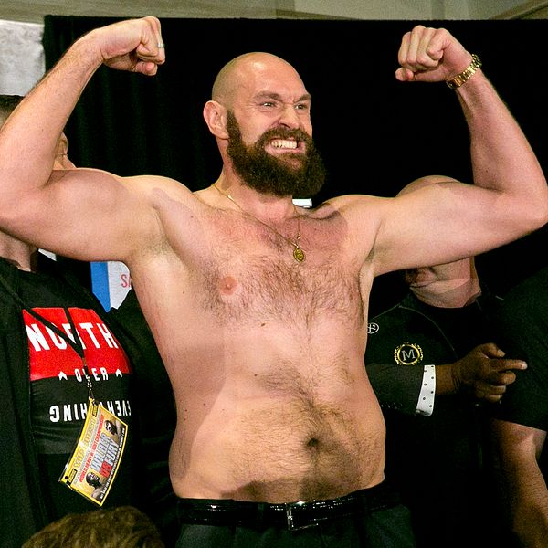 Världsstjärnan Tyson Fury bryter med sin tränare – bara två månader före en av karriärens största matcher.