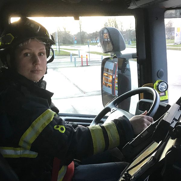 Mimmi Bringsén Bornegrim har jobbat som brandman i Halmstad i flera år.