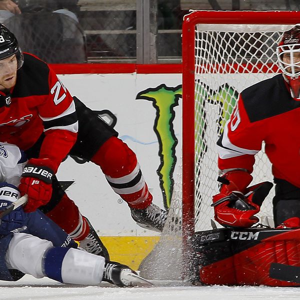 Steven Stamkos Tampa Bay förlorade mot Damon Severson och Louis Domingues New Jersey.