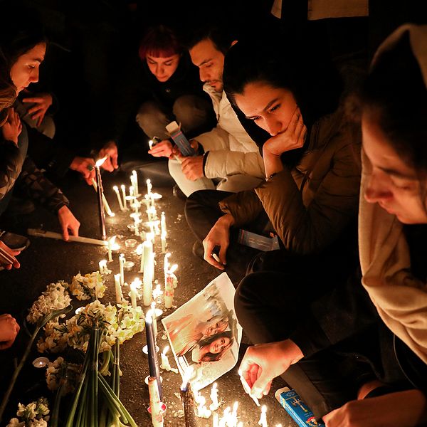 Människor samlades i Teheran i helgen för en minnesstund för offren i flygkraschen.