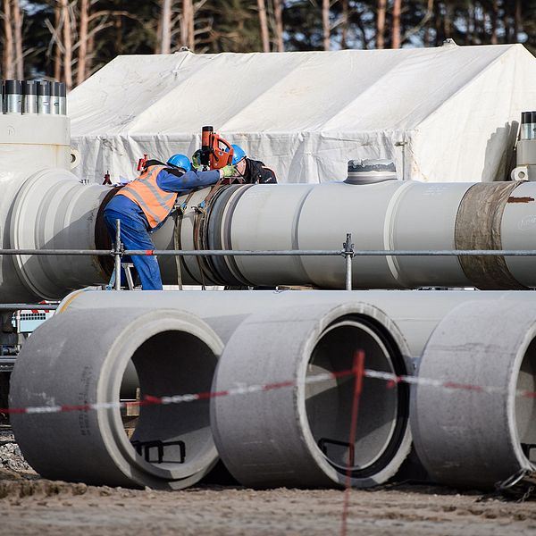 Arbetare på byggarbetsplats för Nord Stream 2 i Lubmin, Tyskland, mars 2019.