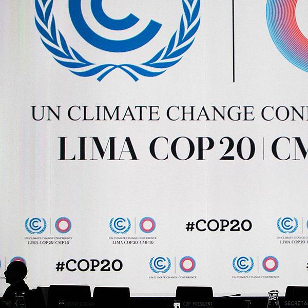 Klimatmötet i Lima har dragit ut på tiden. Mötet skulle ha avslutats på fredagskvällen men svårigheter att enas gör att man tvingas återuppta mötet i eftermiddag, klockan 16 svensk tid.