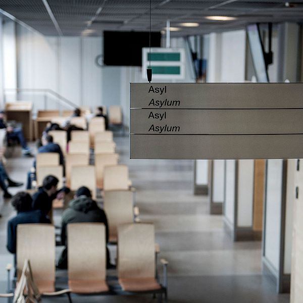 Väntsal för asylsökande på Migrationsverket i Solna, Stockholm.
