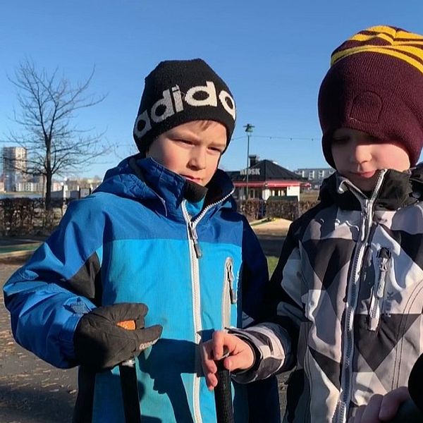 I klippet hör du vad Dante Jonasson och Vincent Sjögren tycker om att spela golf istället för att åka skridskor.