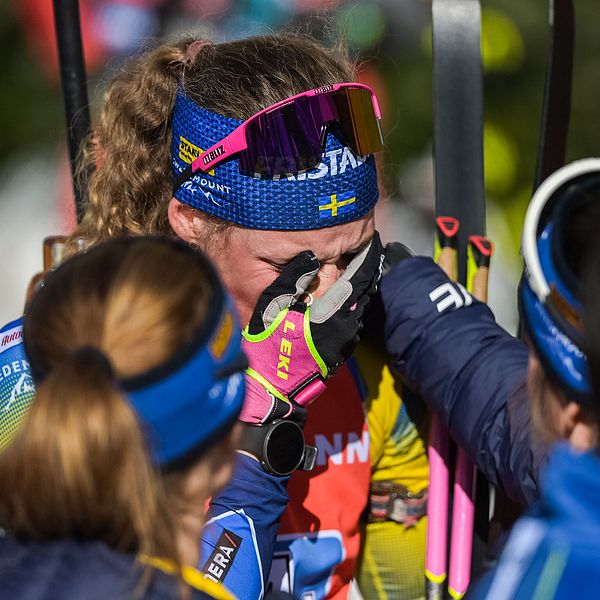 Hanna Öberg efter den missade medaljen i damstafetten.
