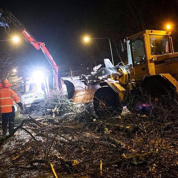 Stormen Egon gick hårt åt strömförsörjningen – och det är fortfarande stora problem med tågtrafiken i Västsverige.