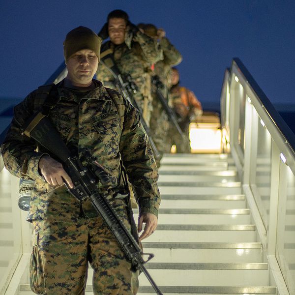Amerikanska marinkårssoldater när de anlände till flygplatsen Evenes i Norge för att delta i militärövningen Cold Response 20.