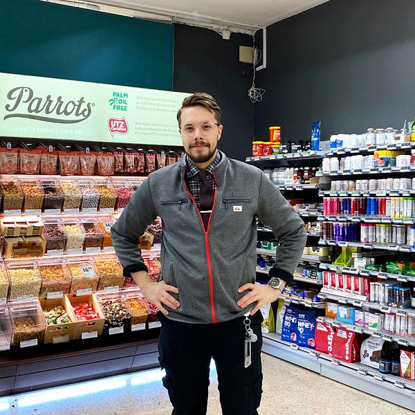 Butikschefen David Wanstål på Ica supermarket i Övertorneå.