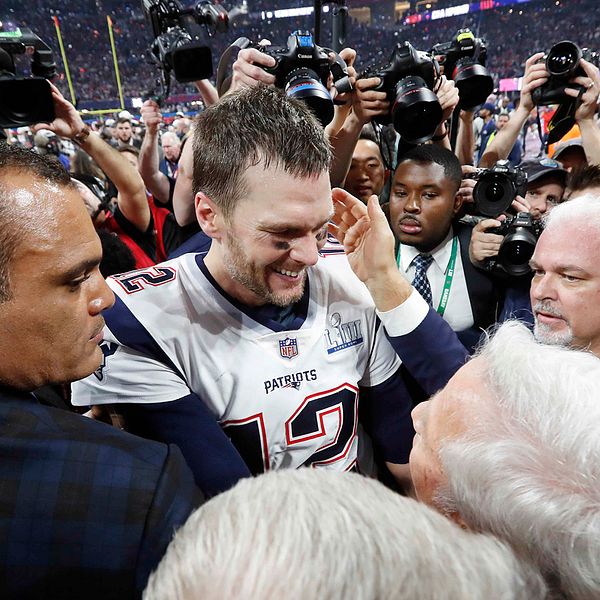 Tom Brady, i mitten, firar Super Bowl-segern 2019.