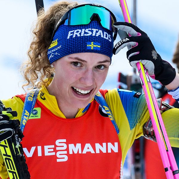 Hanna Öberg välkomnar Stina Nilsson till skidskyttefamiljen.