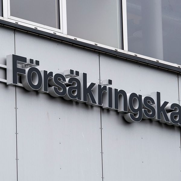 Försäkringskassan har satt in extra personal för att klara trycket under coronakrisen.