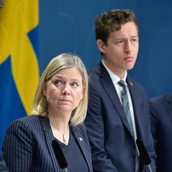 Finansminister Magdalena Andersson (S) och finansmarknadsminister Per Bolund (MP) håller pressträff tillsammans med Centerpartiets ekonomisk-politiske talesperson Emil Källström och Liberalernas ekonomis-politiske talesperson Mats Persson. De presenterar ekonomiska insatser i samband med coronapandemin.