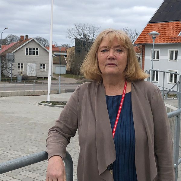 Hör medicinskt ansvarig sjuksköterska i Torsås, Ann-Britt Mårtensson, berätta om svårigheten att isolera de äldre helt från smittan.