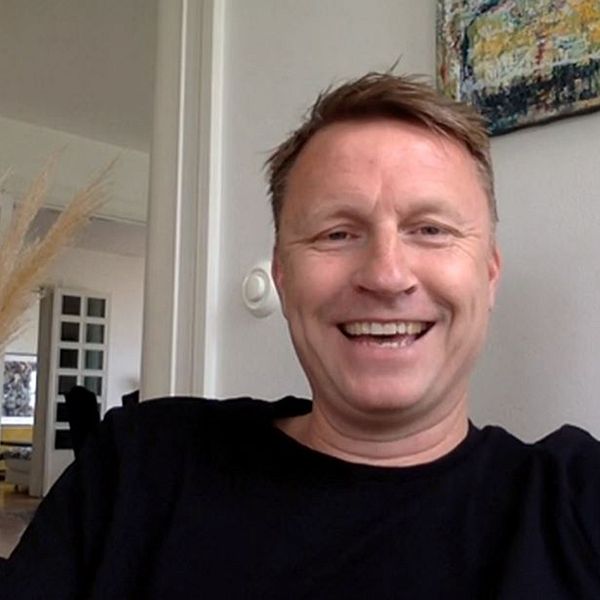 Kennet Andersson intervjuas i SVT:s ”Helgstudion”.
