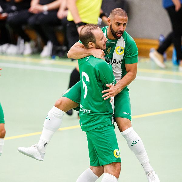 Hammarby jublar efter 2-0-målet i finalen.
