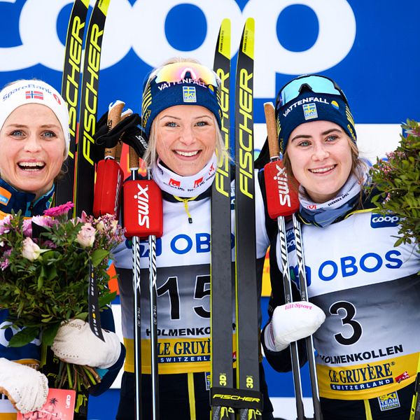 Therese Johaug, Frida Karlsson och Ebba Andersson på världscuppallen
