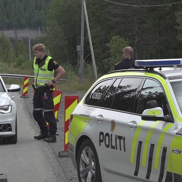 bild på norsk polisspärr vid norska gränsen vid Storlien.