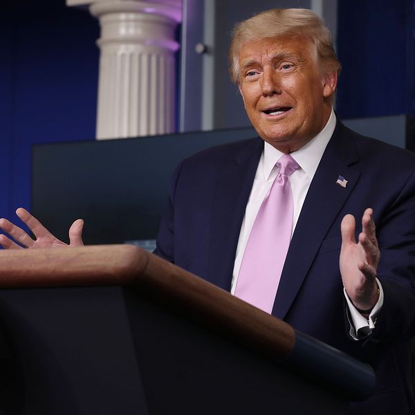 President Trump svarar på Obamas kritik.