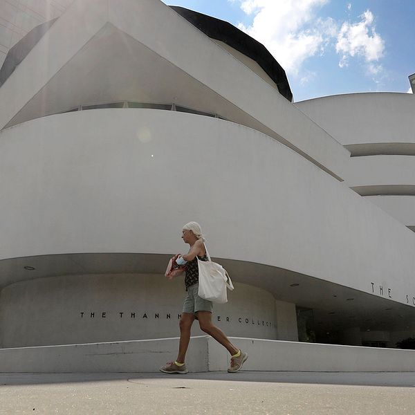 Guggenheimmuseet i New York har fått hård kritik för bristande mångfald. Nu vidtar museet åtgärder.