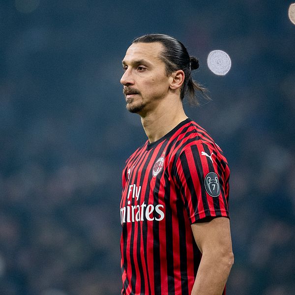 Milan hoppas kunna förlänga kontraktet med Zlatan Ibrahimovic inom kort, enligt sportchefen Paolo Maldini.