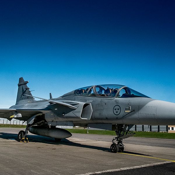 Nu ska en åklagare utreda Saabs Jas-gripen affär med Brasilien.