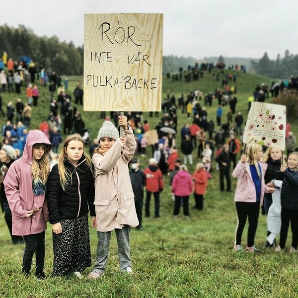 Manifestation mot byggplaner i Bergsbrunna, Nåntuna