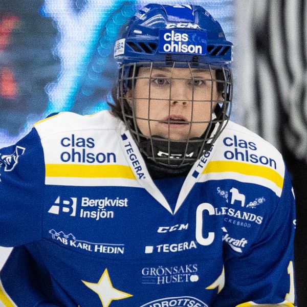 Leksands Hanna Sköld under kvartsfinal 1 i ishockeymatchen i SDHL mellan Leksand och HV71 den 19 februari 2020 i Leksand.