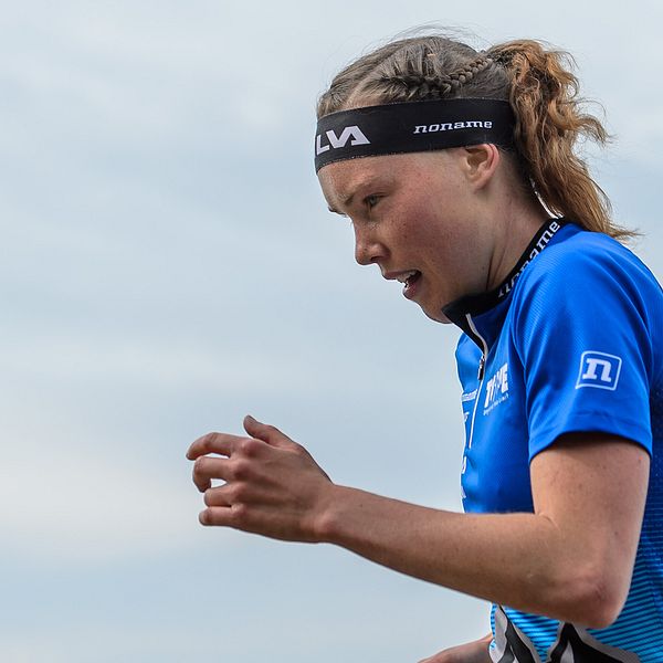 Orienteraren Tove Alexandersson tävlar i traillöpning på Azorerna just nu.