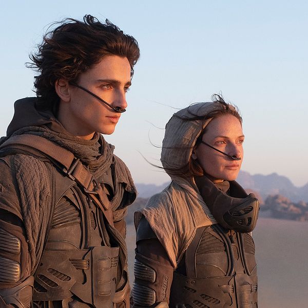 Timothée Chalamet och Rebecca Ferguson i filmen Dune.