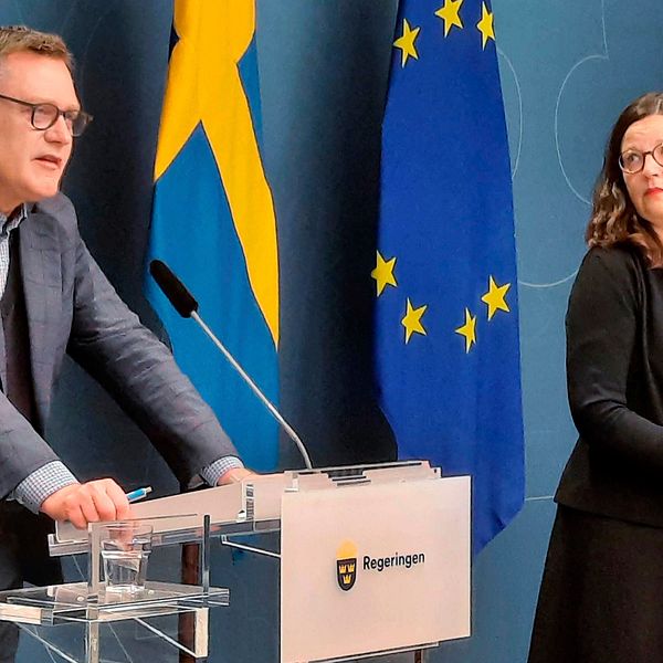 Skolverkets generaldirektör Peter Fredriksson och utbildningsminister Anna Ekström (S).