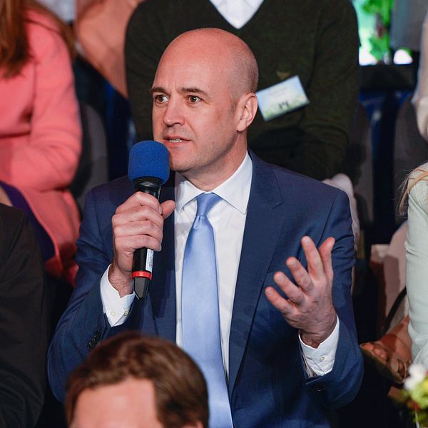 Fredrik Reinfeldt under presskonferensen i Radiohusparken.