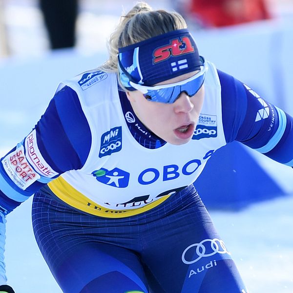 Finlands Jasmi Joensuu under damernas kval i sprint vid världscuptävlingarna, Svenska skidspelen, i Falun.