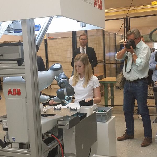 ABB har pressvisning för ny robot