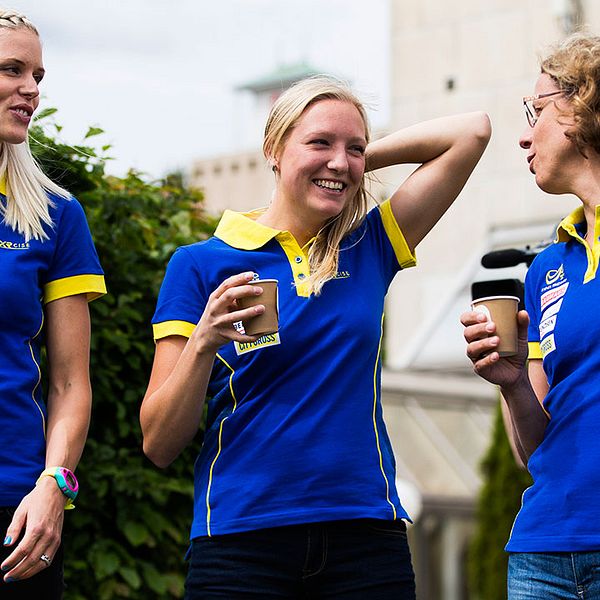 Höjdhopparen Erika Kinsey, sprintern Moa Hjelmer och förbundskapten Karin Torneklint under dagens presskonferens inför lag-EM i friidrott.