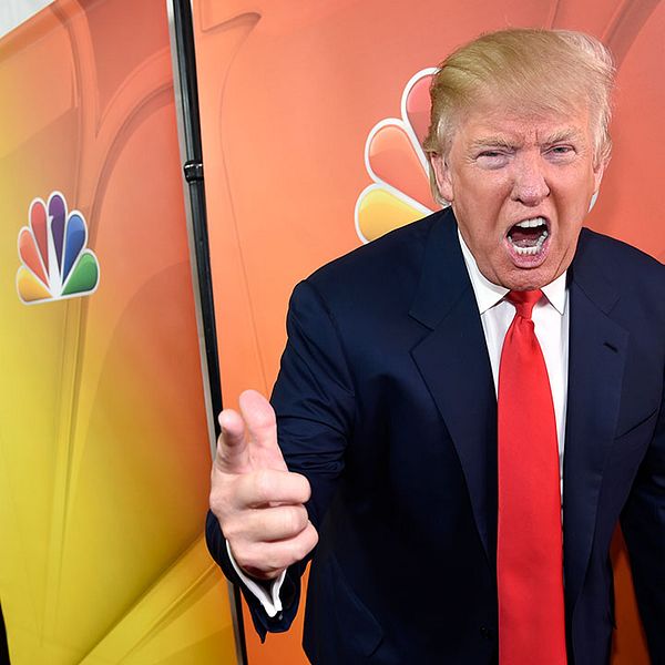 Donald Trump får inte stanna kvar på NBC efter hans uttalanden om mexikanska immigranter i USA.