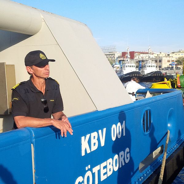 Poseidons befälhavare Claes Jakobsson i Messina, Italien.