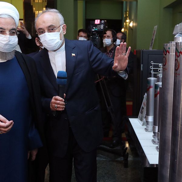 Iarns president Hassan Rouhani i anrikningsanläggningen Natanz.
