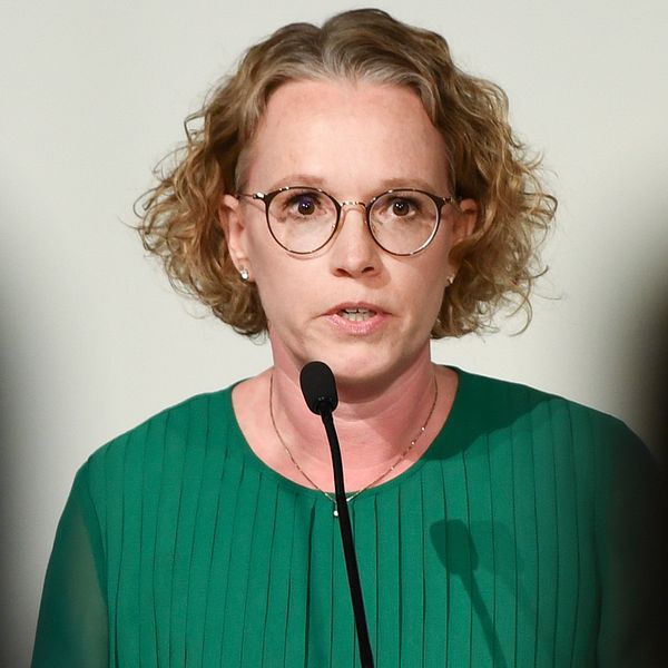 Britta Björkholm, avdelningschef på Folkhälsomyndigheten, under torsdagens myndighetsgemensamma pressträff angående coronapandemin.