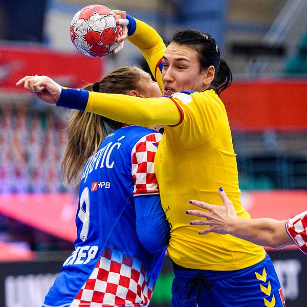 Cristina Neagu under handbolls-EM 2020.