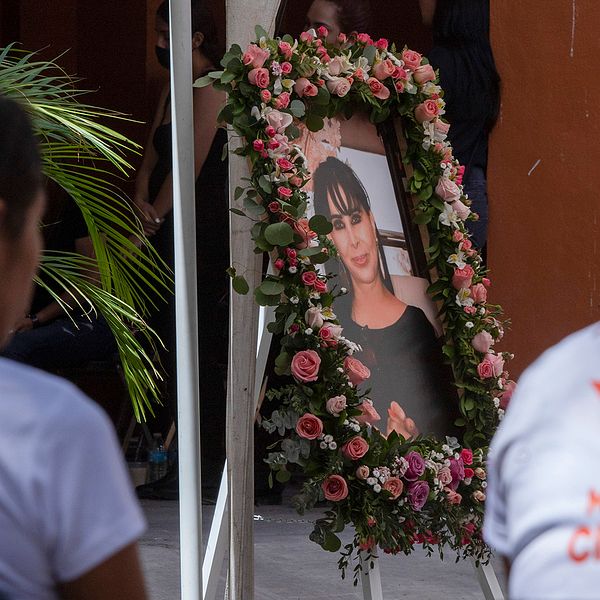 Bild från begravningen av Alma Barragan.