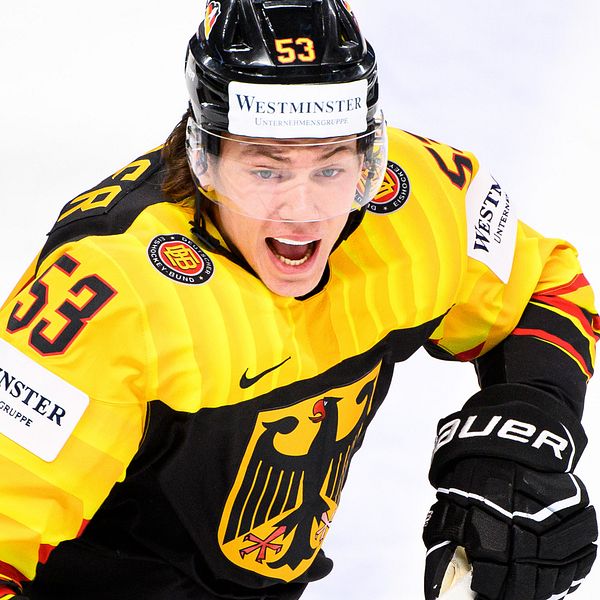 Tysklands Moritz Seider siktar på att ta en ordinarie tröja i Detroit i NHL nästa säsong.