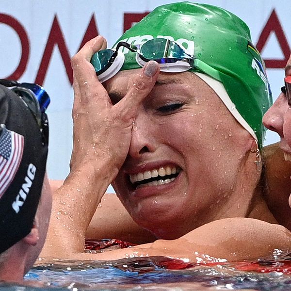 Tatjana Schoenmaker blev överlycklig efter sitt OS-guld och världsrekord.