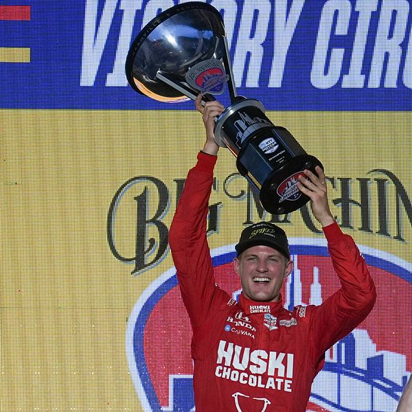 Marcus Ericsson fick jubla över en Indycar-seger i Nashville i natt.