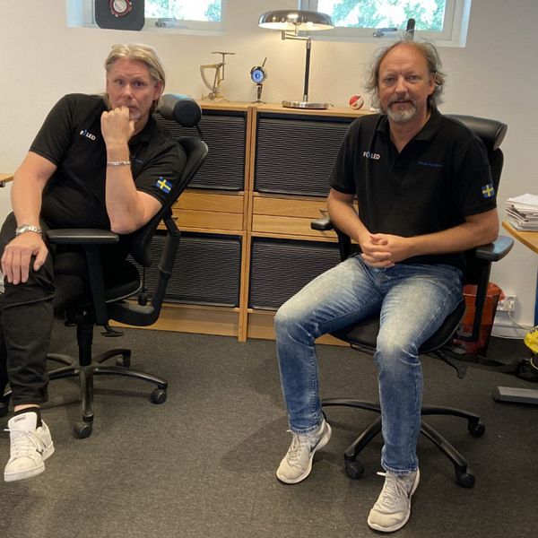 Stefan Lundin och Björn Gustavsson sitter i var sin kontorsstol och tittar in i kameran.