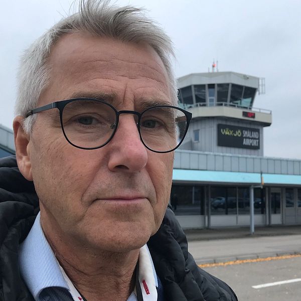 Bilden av hur aktivisterna tog sig in på landningsbanan under söndagen har nu klarnat, berättar flygplatschef Ulf Axelsson.